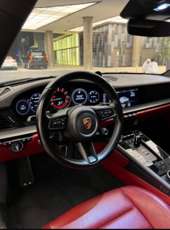 Porsche 911 Carrera 2024 4